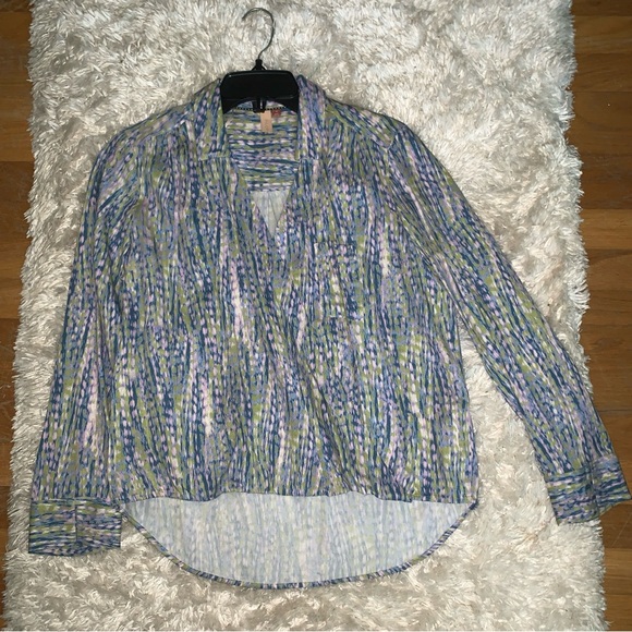 Anthropologie Pilcro Tisha Surplice Long Sleeve Blue Motif Combo Top XS NWOT - Picture 2 of 6